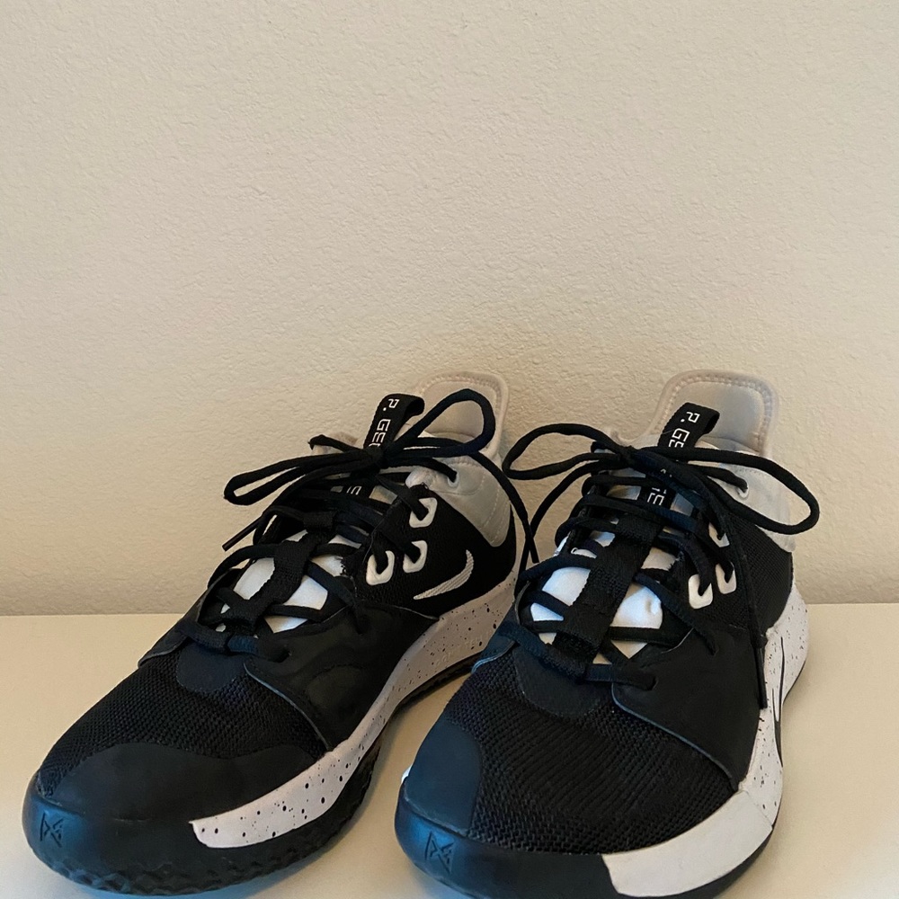 Women’s Basketball Shoes